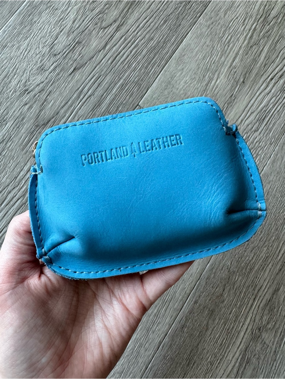 Portland Leather Iceberg Blue Pinch Pouch Small Bright Blue